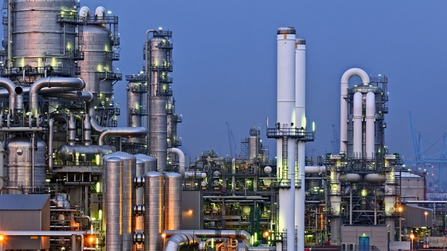 Guided wave radar in refineries