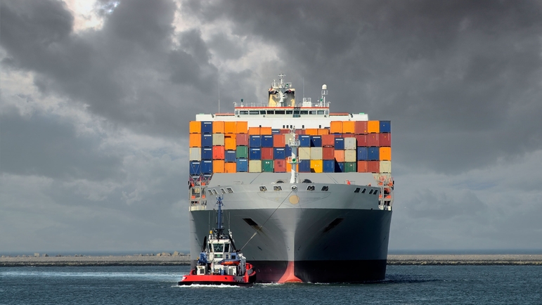 Container vessel with a bunker fuel barge