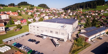 Вид сверху на предприятие thyssenkrupp Presta AG в Оберэгге, Швейцария