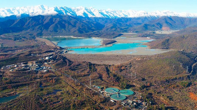 Minera Valle Central in Chile performs online interface measurement and turbidity monitoring